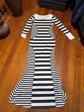 Striped Long Sleeve Maxi Dress - Black & White